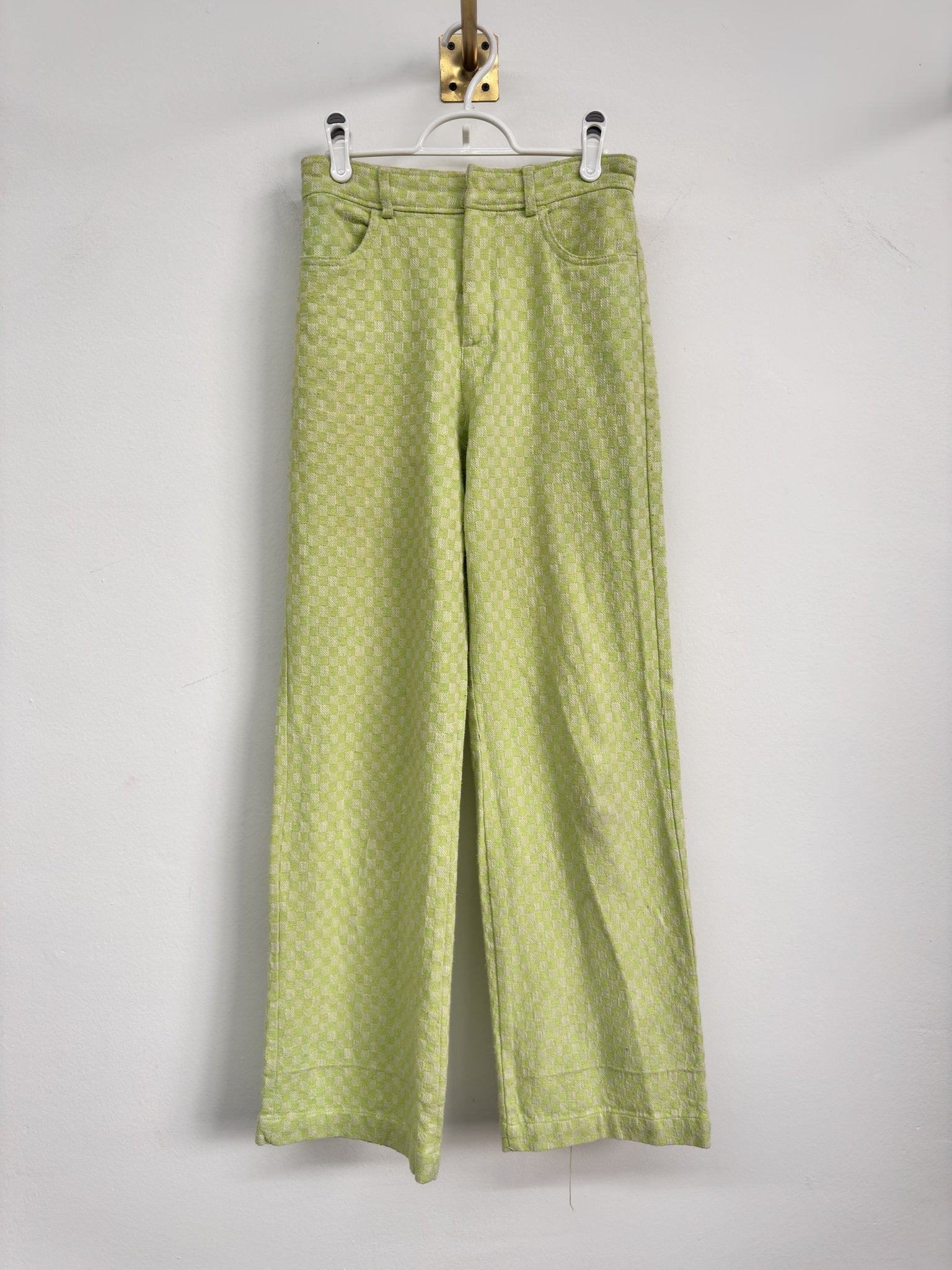 Pantalón verde a cuadros Zara