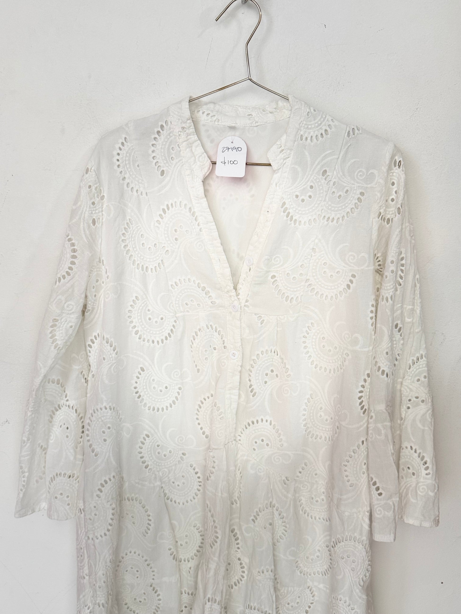 Vestido camisero bordado
