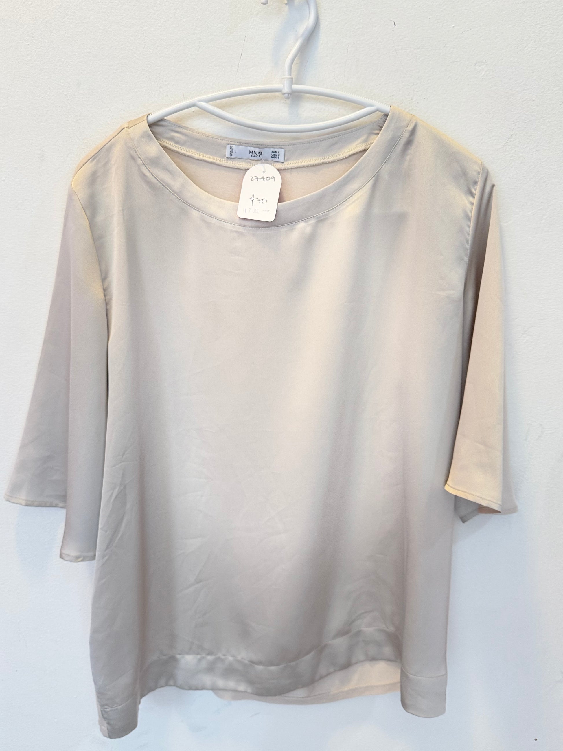 Blusa satinada beige