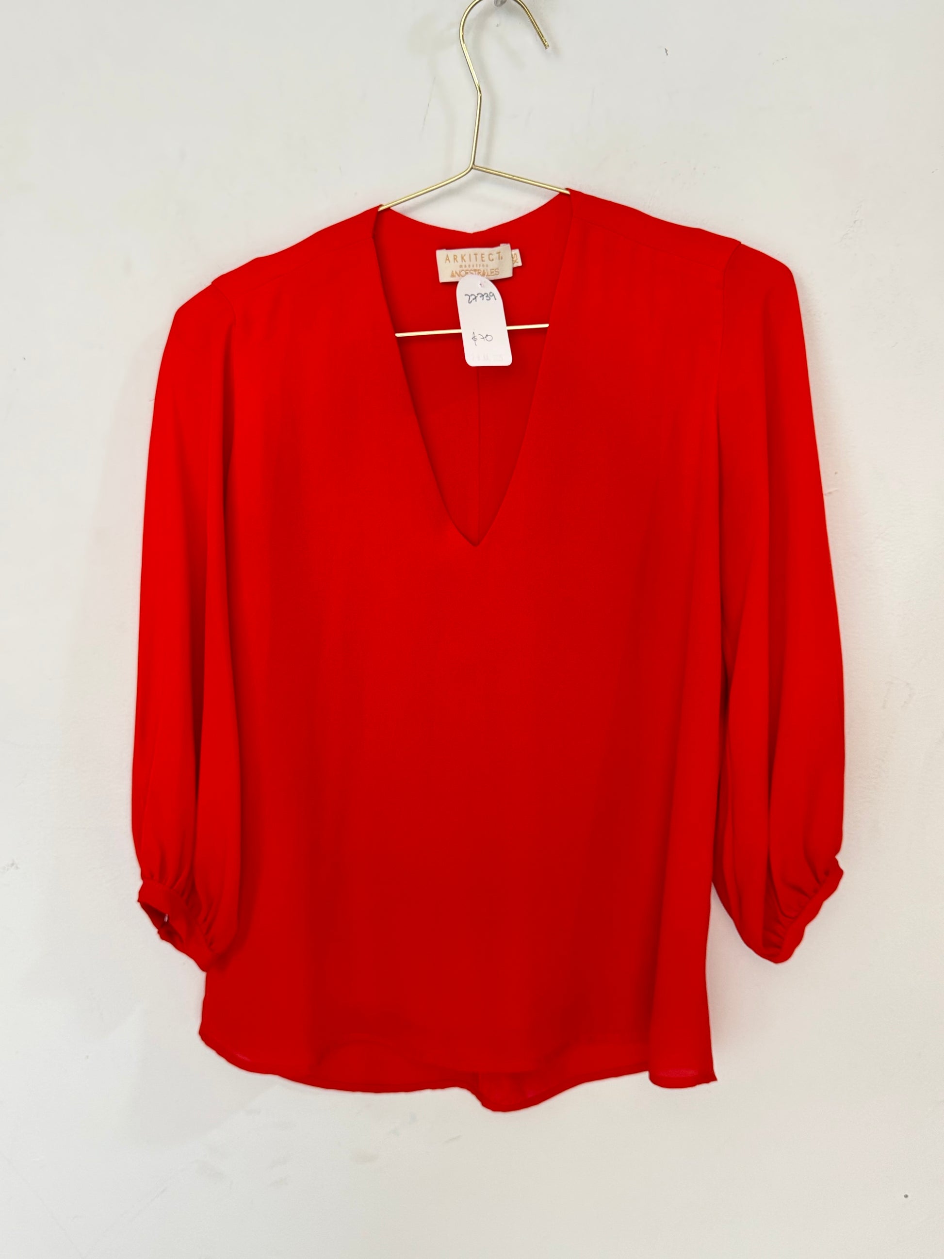 Blusa roja cuello en V
