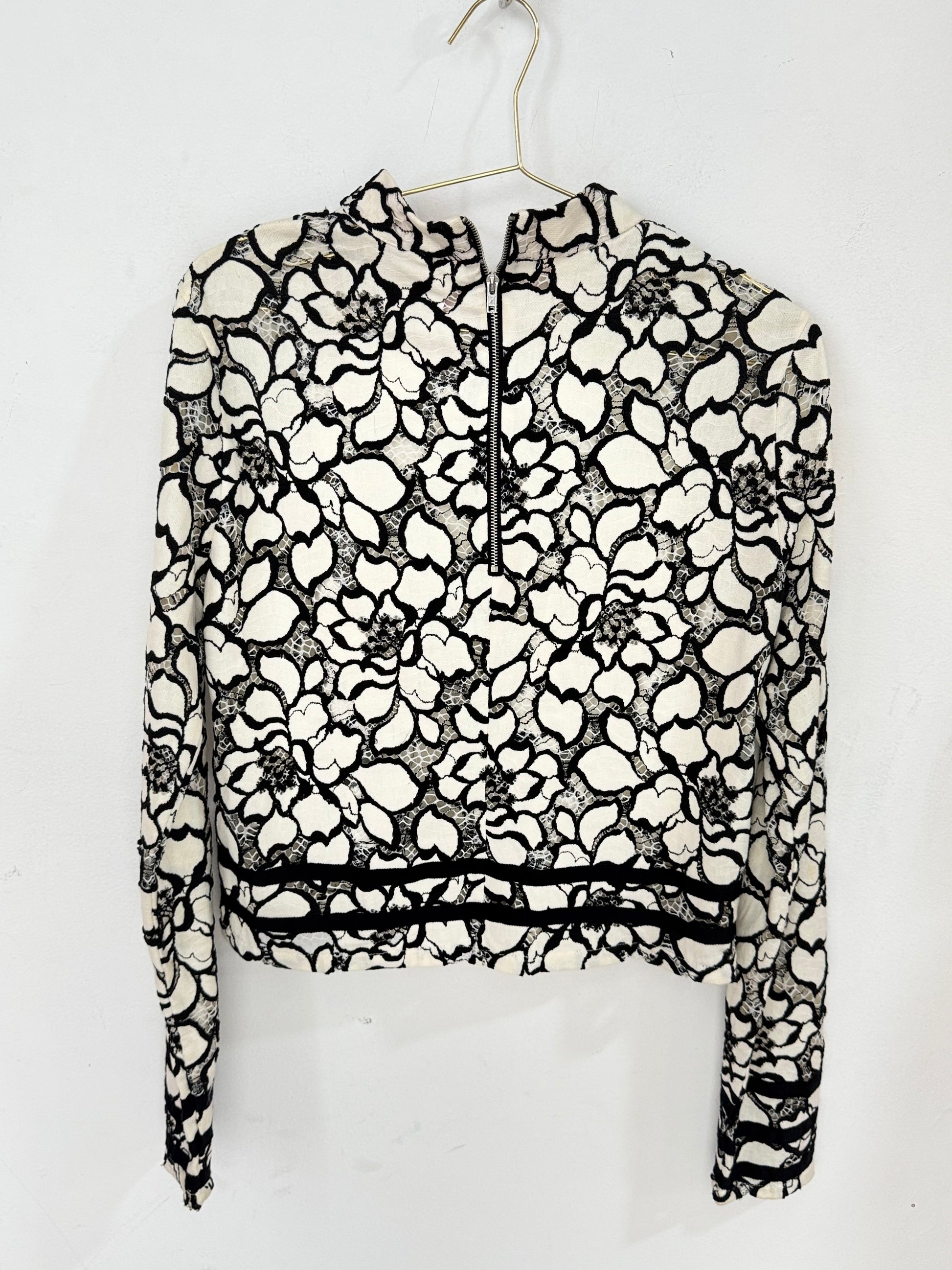 Chaqueta de encaje floral