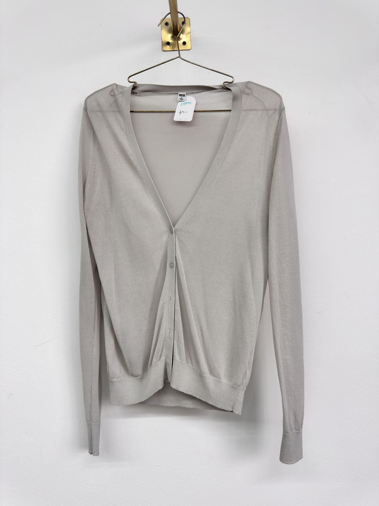Cardigan básico gris UniQlo