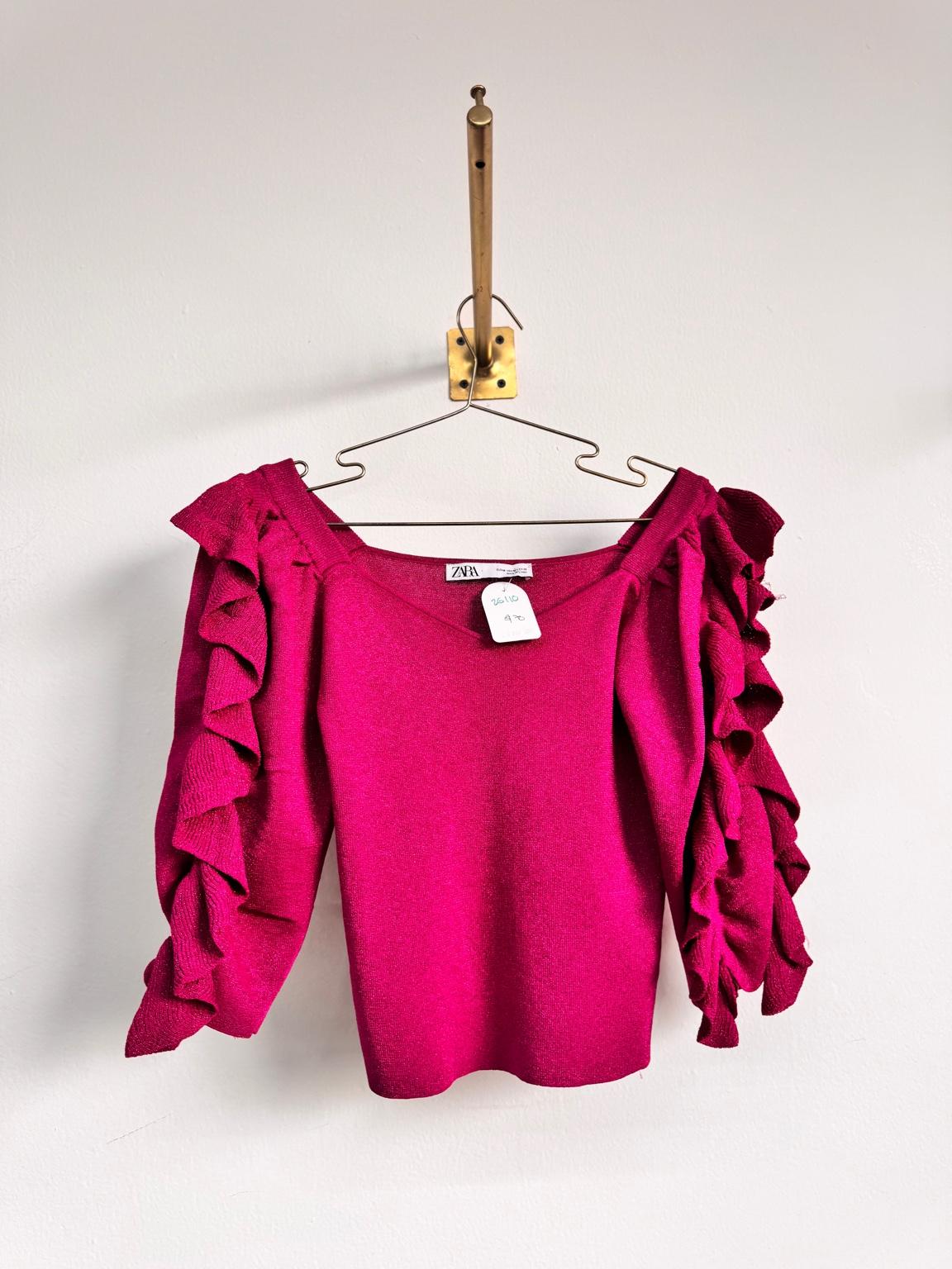 Suéter fucsia con volantes ZARA