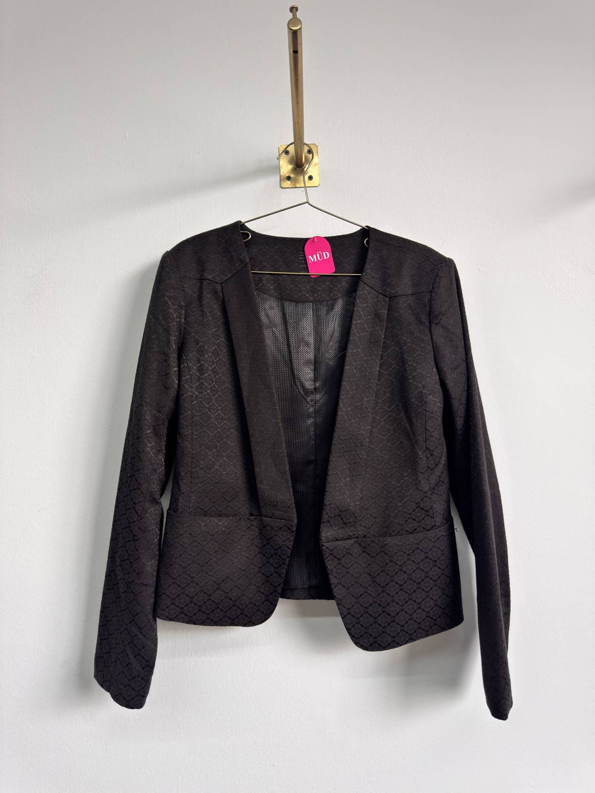 Blazer negro con textura