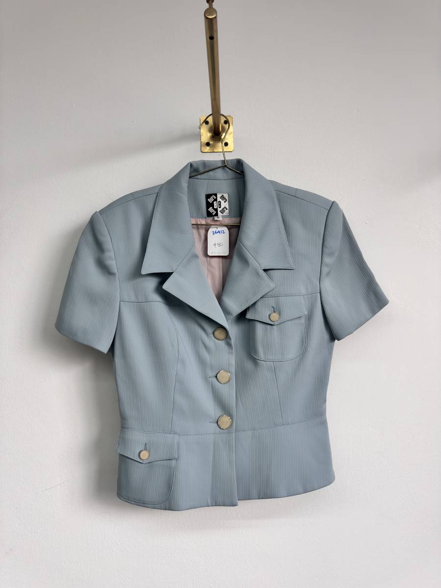 Chaqueta corta azul grisáceo