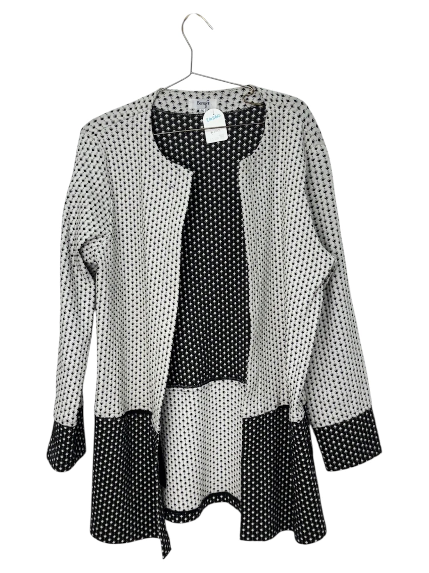 Chaqueta patrón blanco y negro