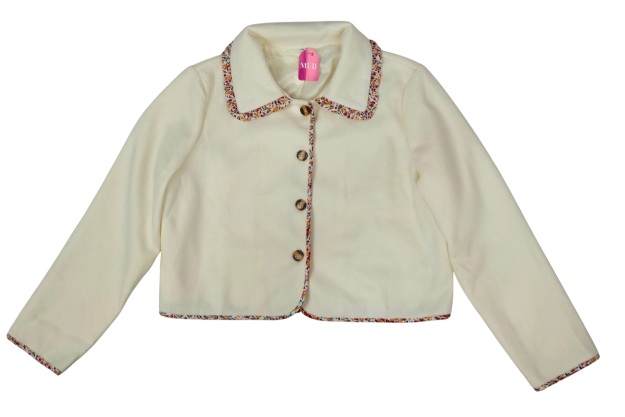 Chaqueta corta beige con detalles florales