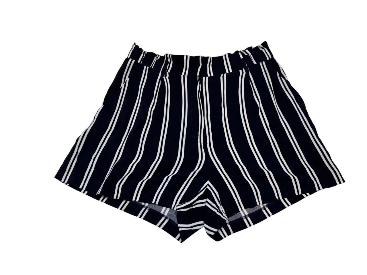 Short a rayas blanco y negro