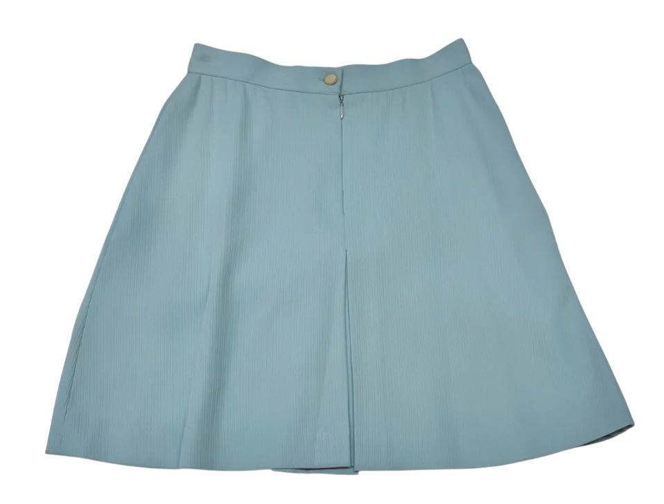 Falda midi azul claro con pliegue frontal