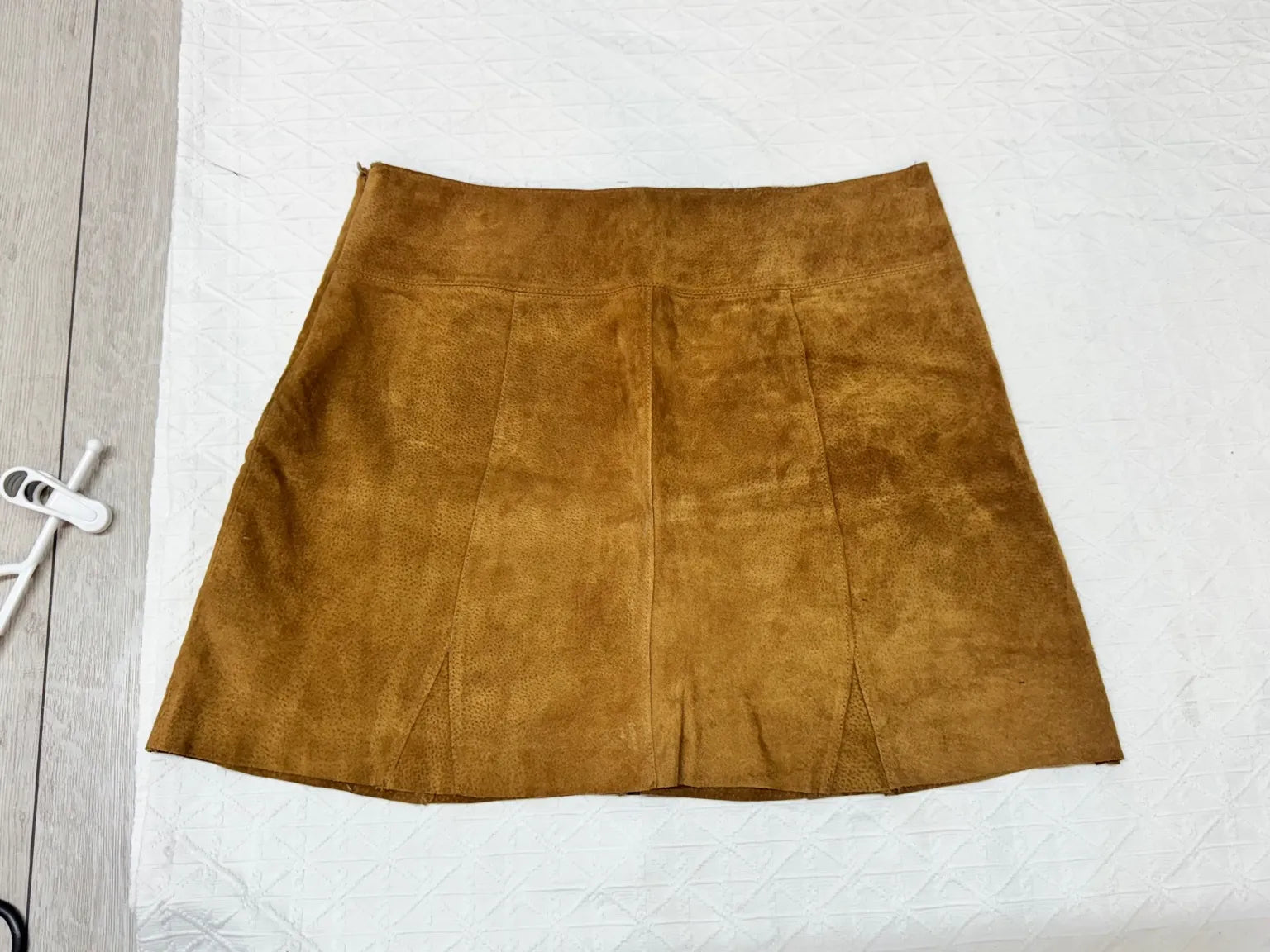 Falda corta en cuero