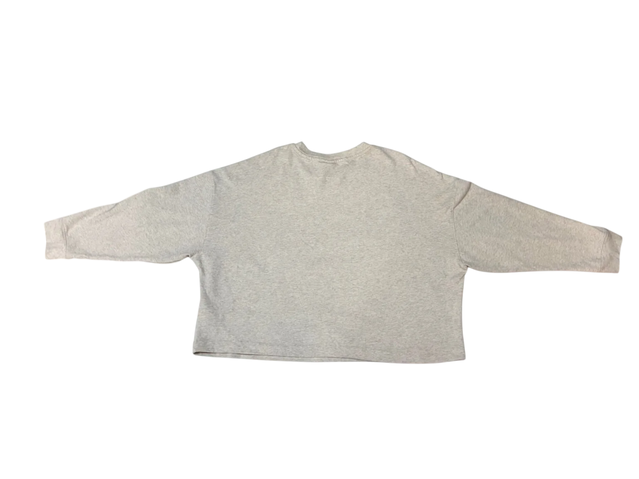 Buzo gris oversize con estampado floral